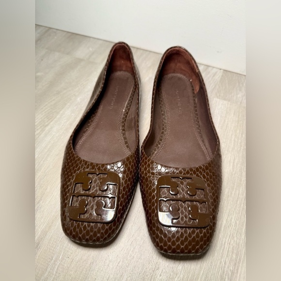 Tory Burch Shoes - TORY BURCH Square-toe Shiny Snake Ballet Flats In Chocolate brown Sz 5.5M
